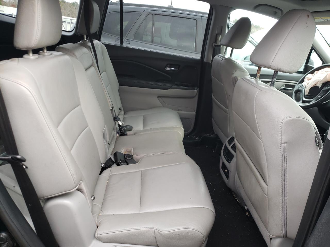 Photo 6 from auction – 2017 HONDA PILOT EXL with VIN 5FNYF6H53HB104502