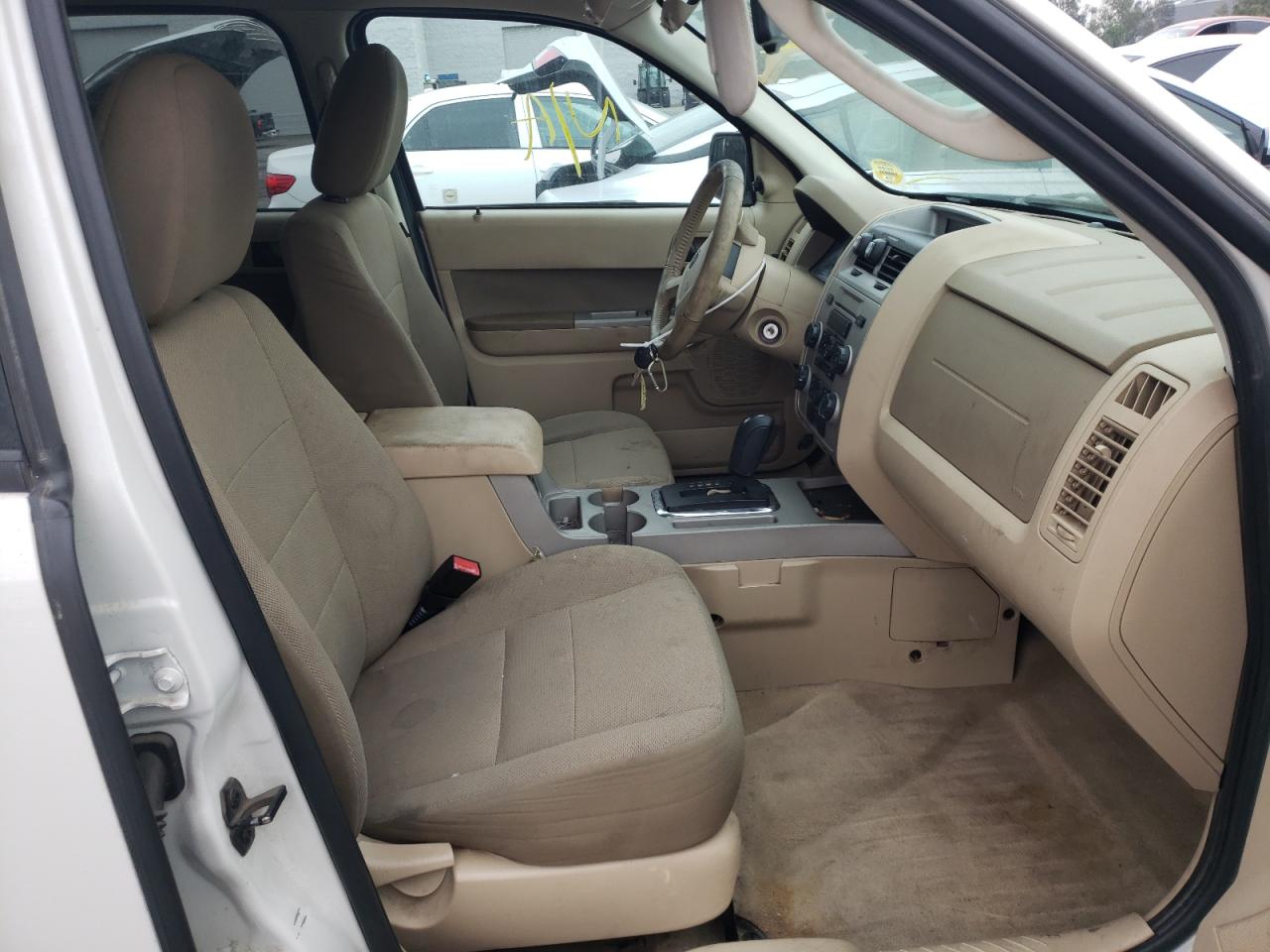 Photo 5 from auction – 2010 FORD ESCAPE XLT with VIN 1FMCU0DG5AKA77702