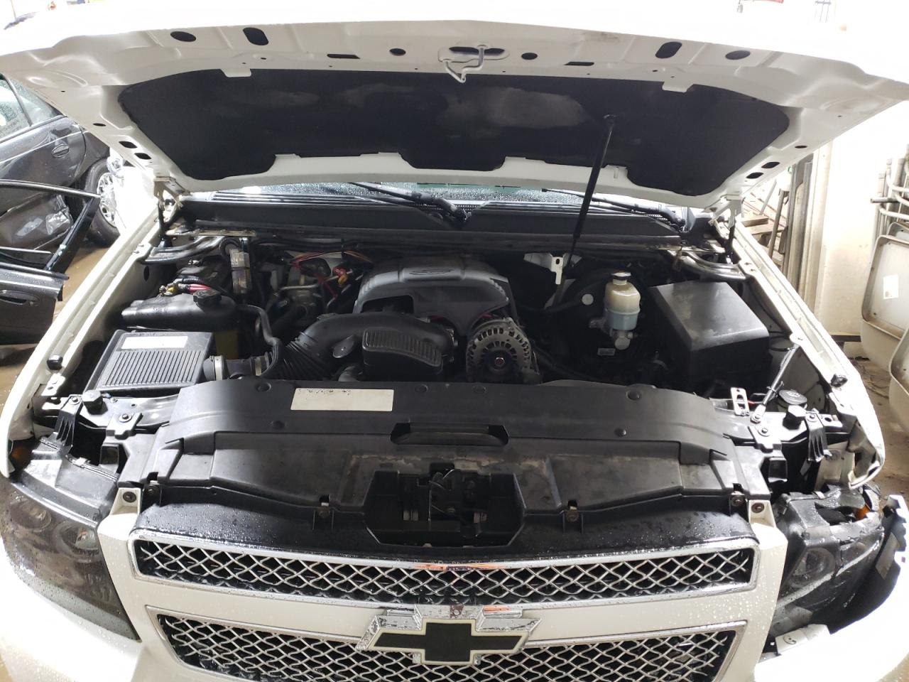 Photo 7 from auction – 2008 CHEVROLET SUBURBAN C with VIN 1GNFC16018R201015