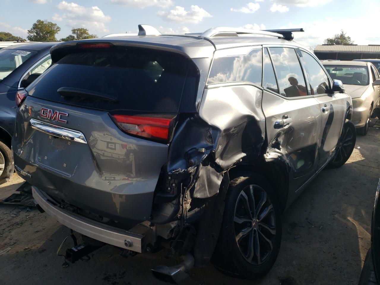Photo 4 from auction – 2019 GMC TERRAIN DE with VIN 3GKALSEX5KL342759