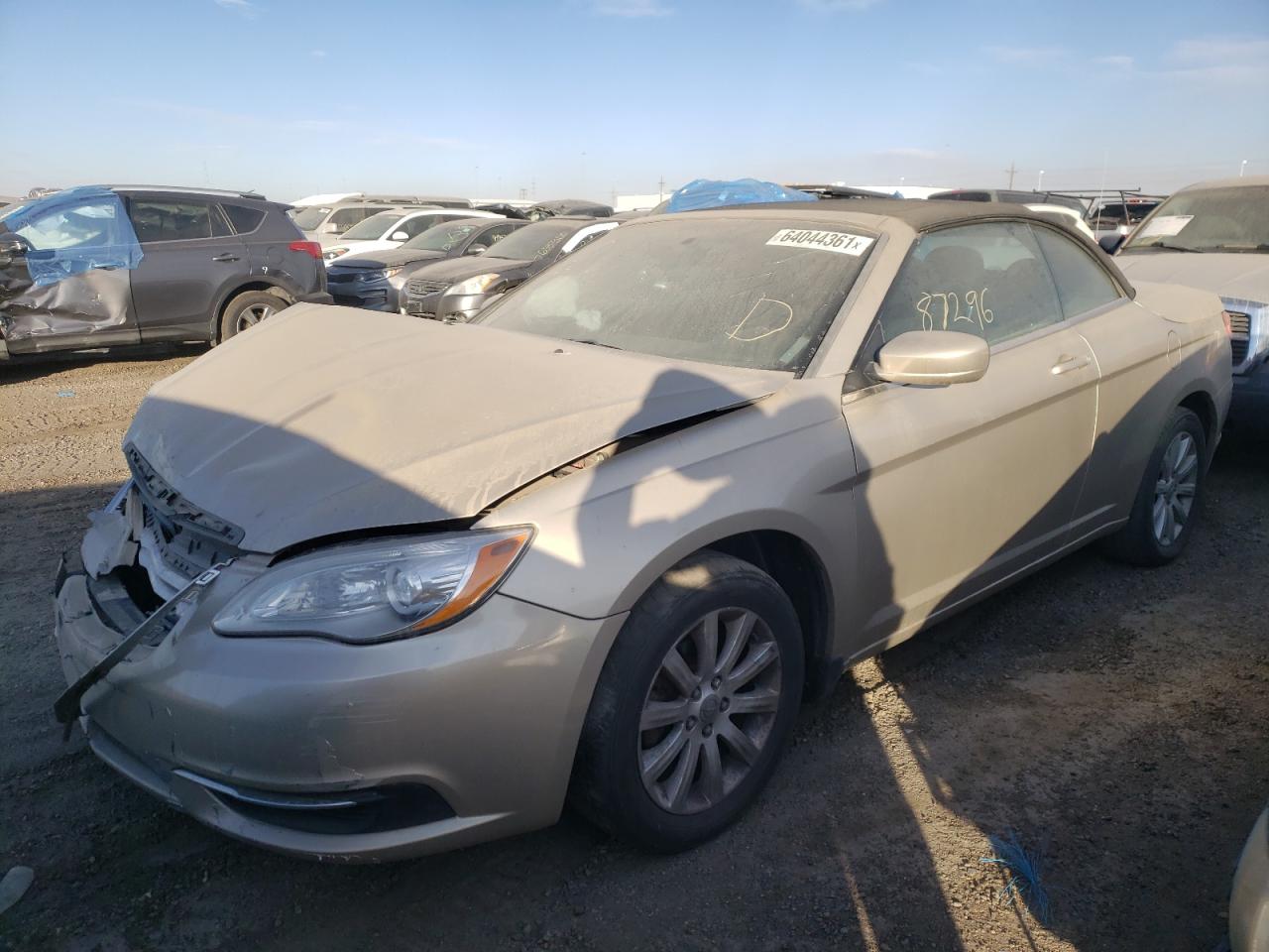 Photo 2 from auction – 2014 CHRYSLER 200 TOURIN with VIN 1C3BCBEB4EN157938