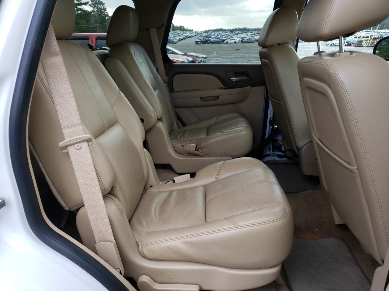 Photo 6 from auction – 2011 CHEVROLET TAHOE C150 with VIN 1GNSCBE02BR143042