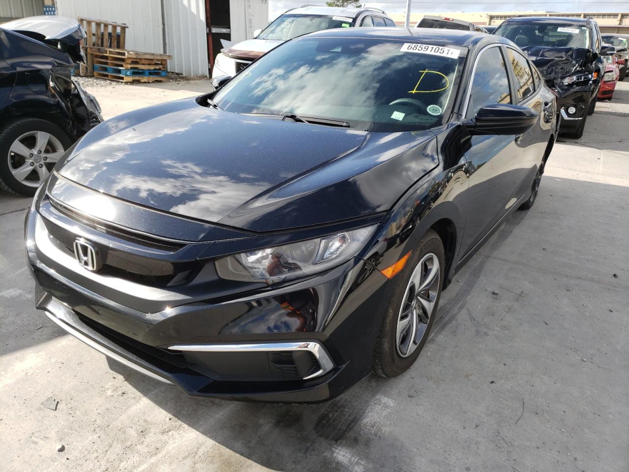 Zdjęcie 2 z aukcji – 2019 HONDA CIVIC LX z VIN 19XFC2F63KE022397
