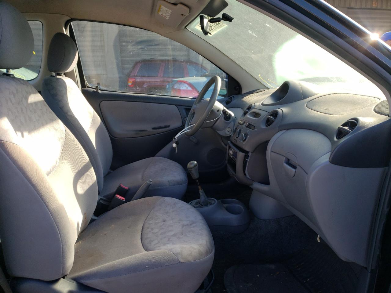 Photo 5 from auction – 2000 TOYOTA ECHO with VIN JTDAT1231Y5006560