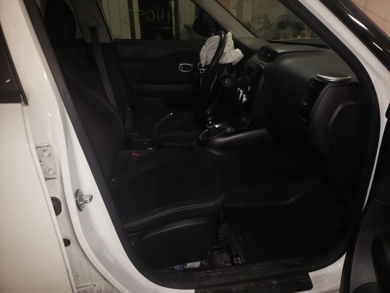 Photo 5 from auction – 2014 KIA SOUL with VIN KNDJN2A23E7030299