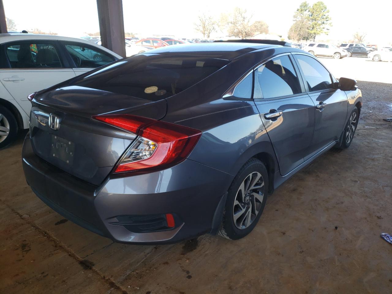 Photo 4 from auction – 2016 HONDA CIVIC EX with VIN 19XFC2F81GE047176