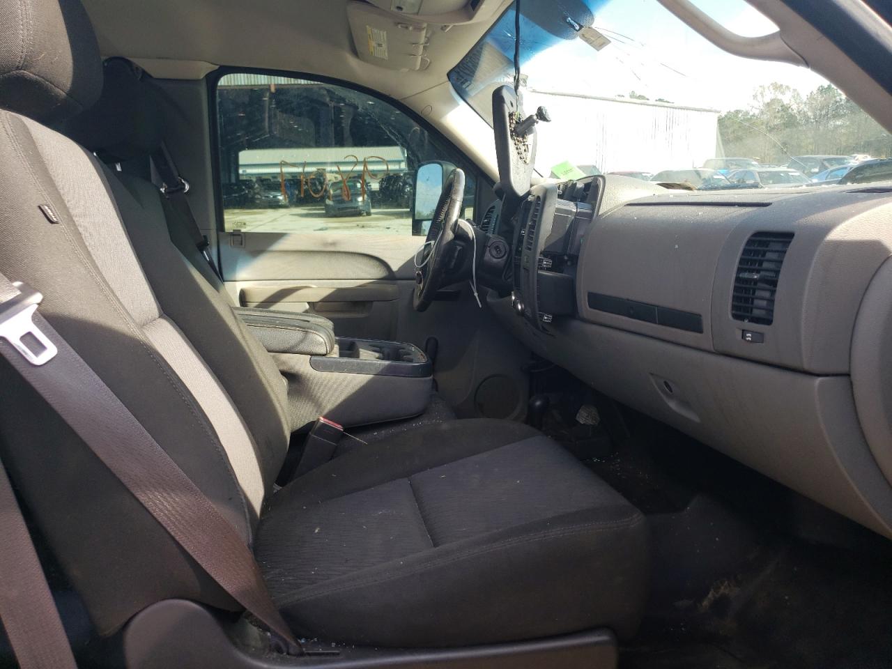 Photo 5 from auction – 2013 CHEVROLET SILVERADO with VIN 1GCRKPEA8DZ414561