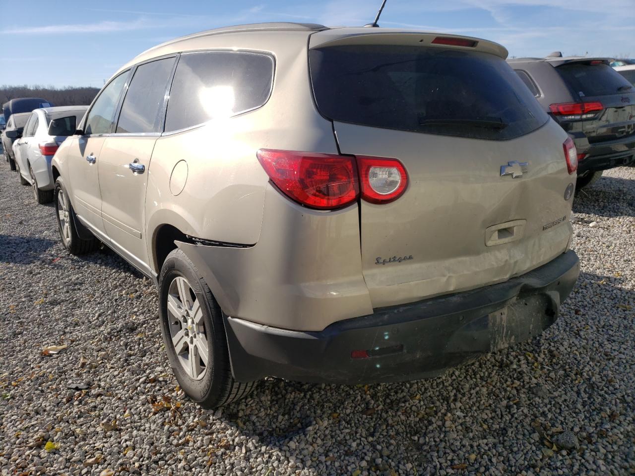 Photo 3 from auction – 2012 CHEVROLET TRAVERSE L with VIN 1GNKRGED5CJ102967