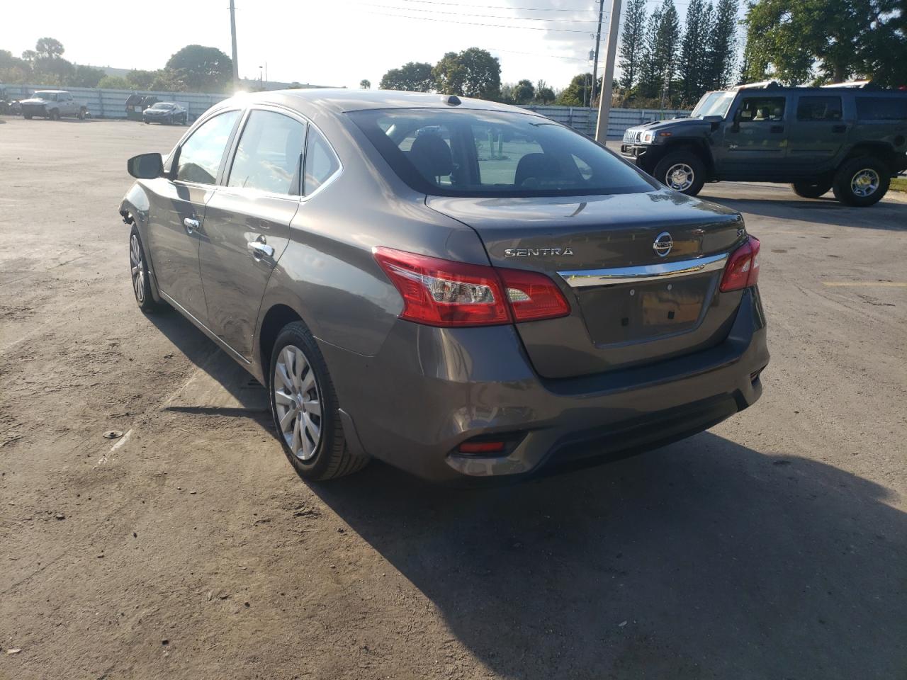 Photo 3 from auction – 2017 NISSAN SENTRA S with VIN 3N1AB7AP8HL656791