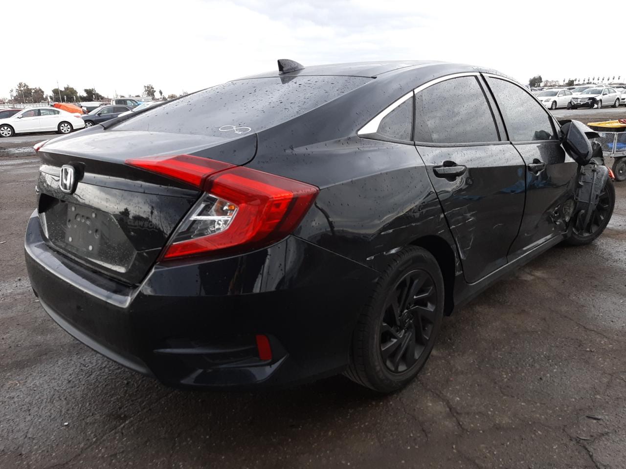 Photo 4 from auction – 2018 HONDA CIVIC EX with VIN 2HGFC2F71JH562778