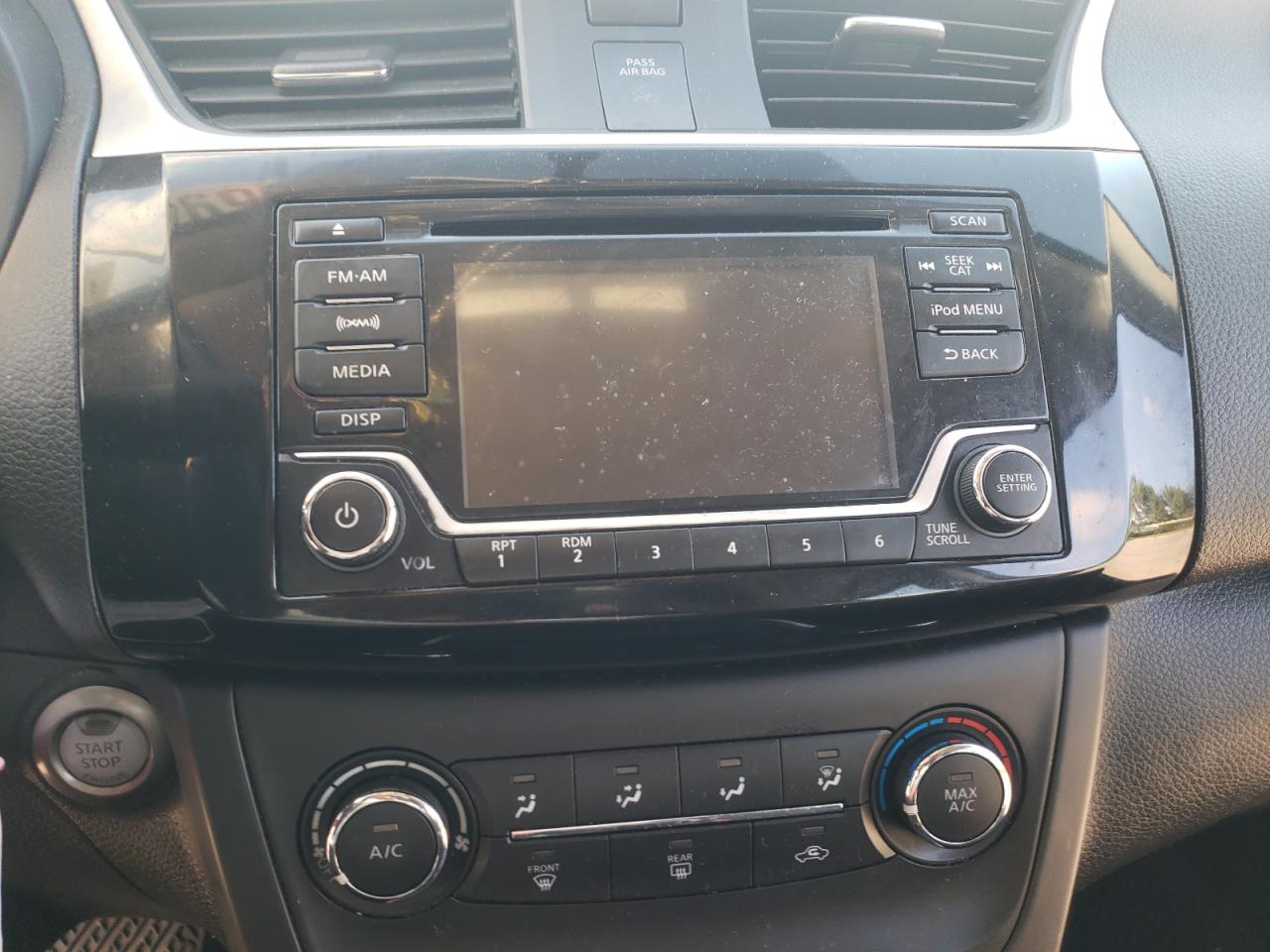 Photo 9 from auction – 2017 NISSAN SENTRA S with VIN 3N1AB7AP8HL656791