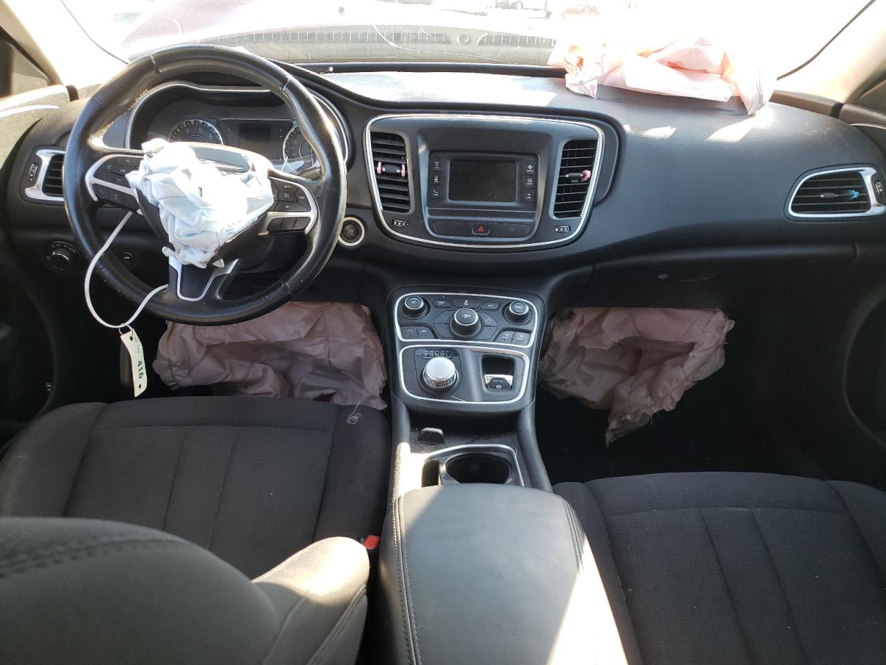 Photo 9 from auction – 2015 CHRYSLER 200 LIMITE with VIN 1C3CCCAB4FN657518