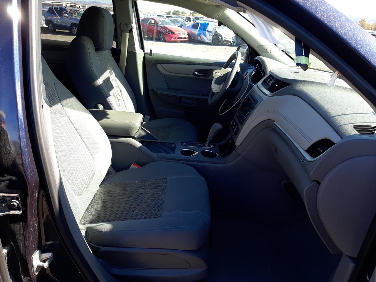 صورة رقم 5 من المزاد - 2015 CHEVROLET TRAVERSE L مع VIN 1GNKRFED7FJ341810