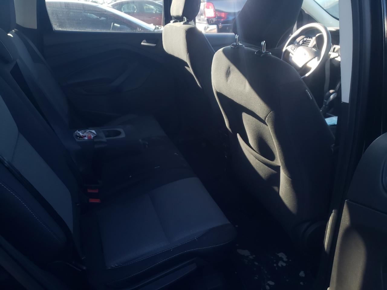 Photo 6 from auction – 2019 FORD ESCAPE SE with VIN 1FMCU9GD1KUB54657