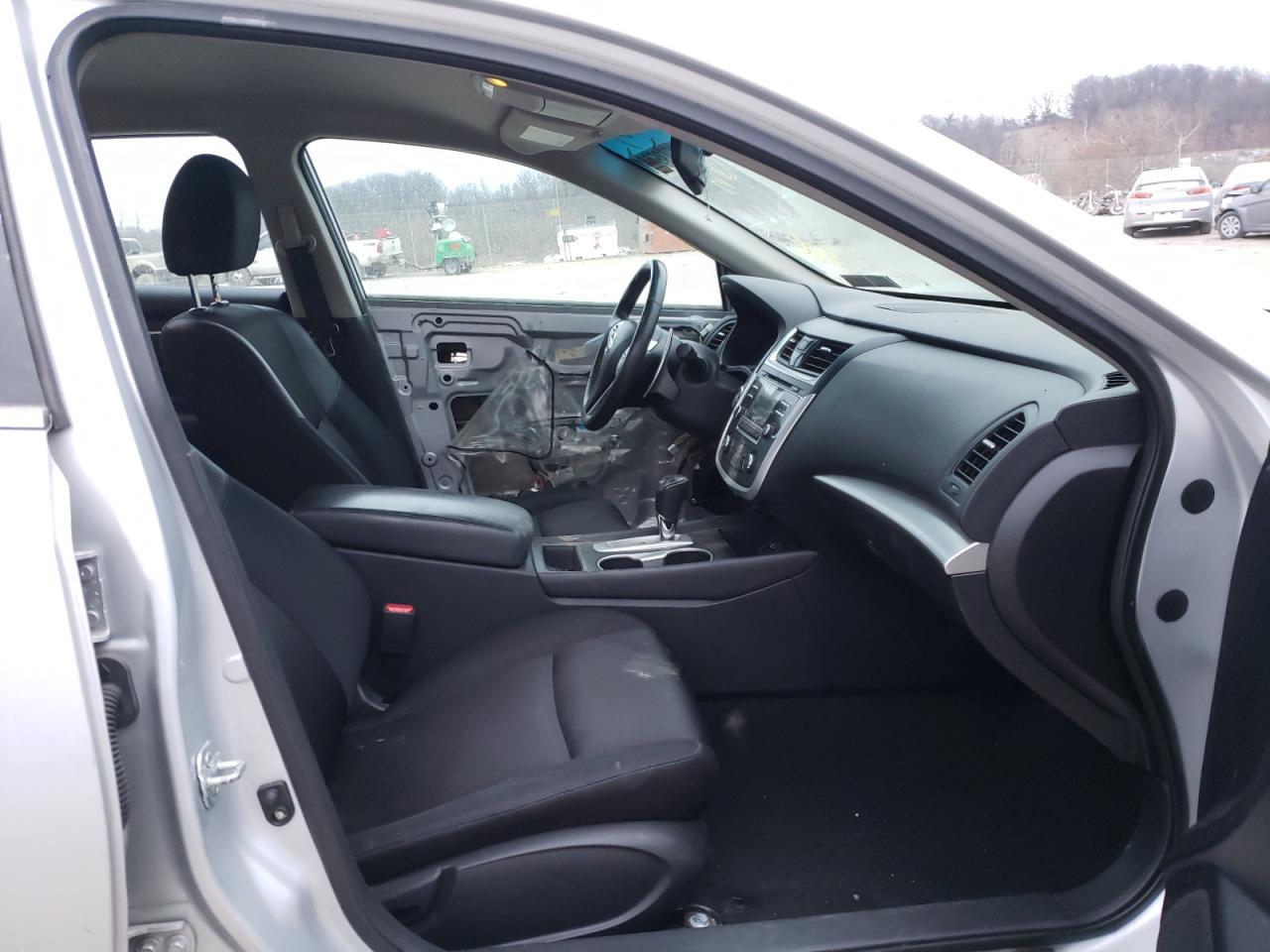 Photo 5 from auction – 2016 NISSAN ALTIMA 2.5 with VIN 1N4AL3AP5GC128421