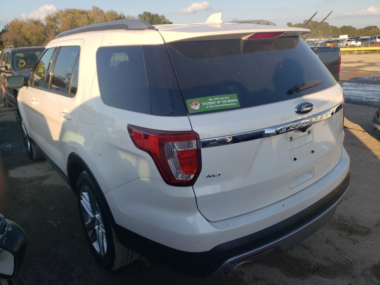 Photo 3 from auction – 2017 FORD EXPLORER X with VIN 1FM5K7D82HGA67142