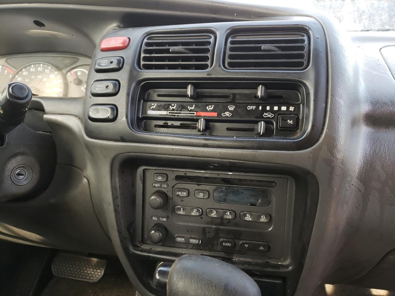 Photo 9 from auction – 2002 CHEVROLET TRACKER LT with VIN 2CNBJ634126921169