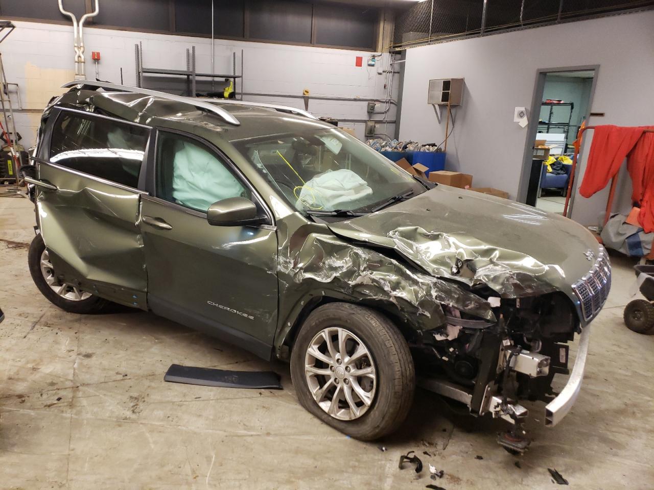 Photo 1 from auction – 2019 JEEP CHEROKEE L with VIN 1C4PJMCB4KD412532