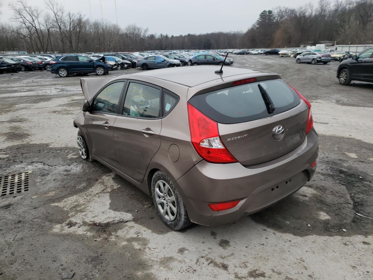 Photo 3 from auction – 2012 HYUNDAI ACCENT GLS with VIN KMHCT5AEXCU042647