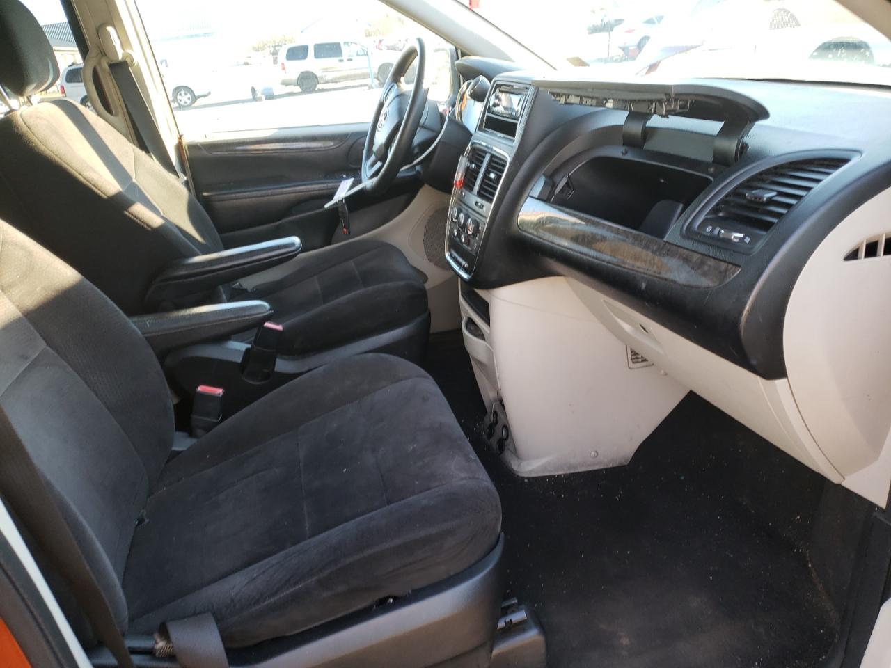 Photo 5 from auction – 2011 DODGE GRAND CARA with VIN 2D4RN3DG0BR757297