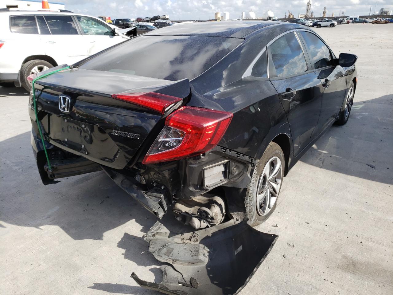 Zdjęcie 4 z aukcji – 2019 HONDA CIVIC LX z VIN 19XFC2F63KE022397