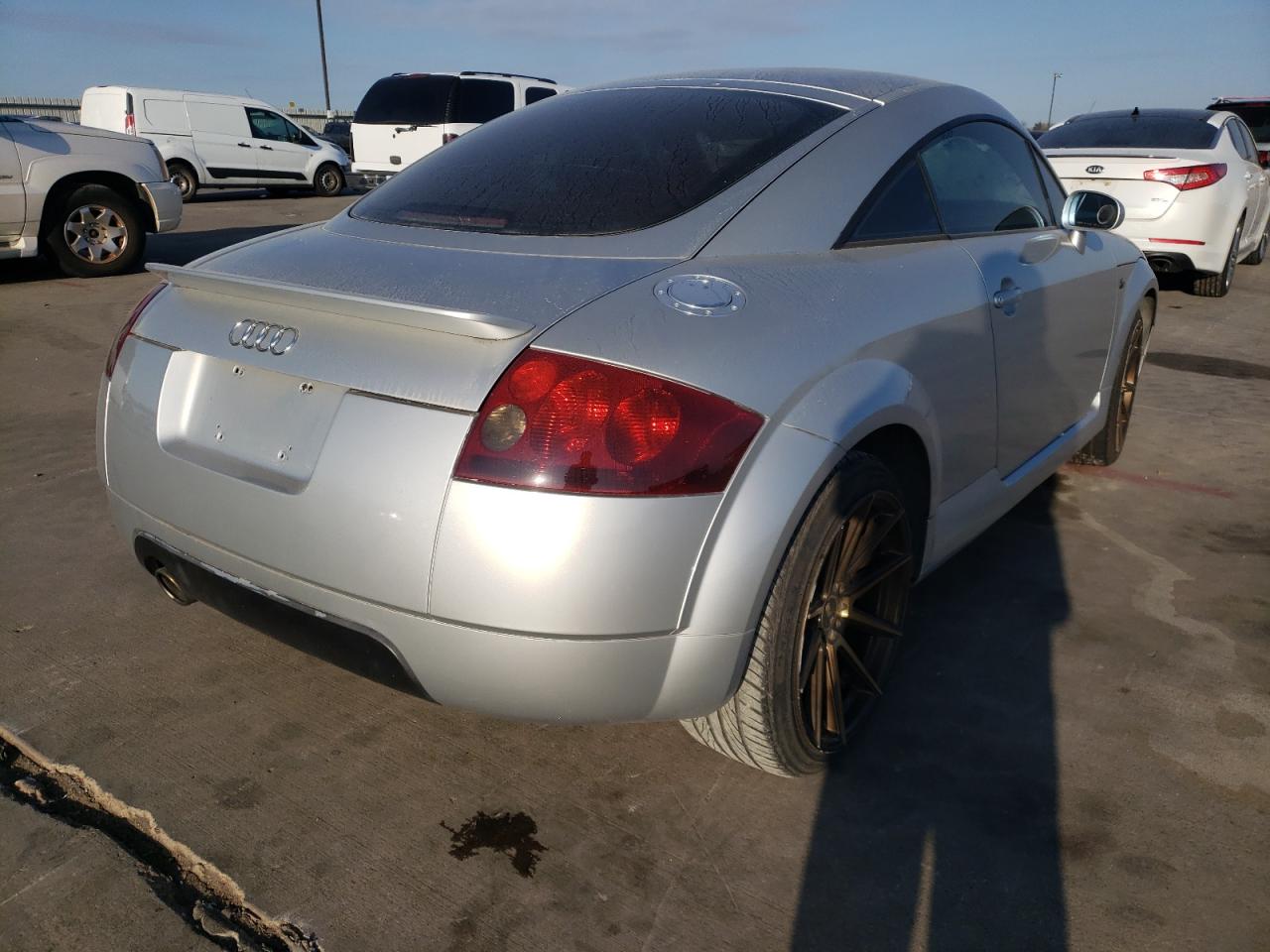 Photo 4 from auction – 2003 AUDI TT with VIN TRUSC28NX31010602