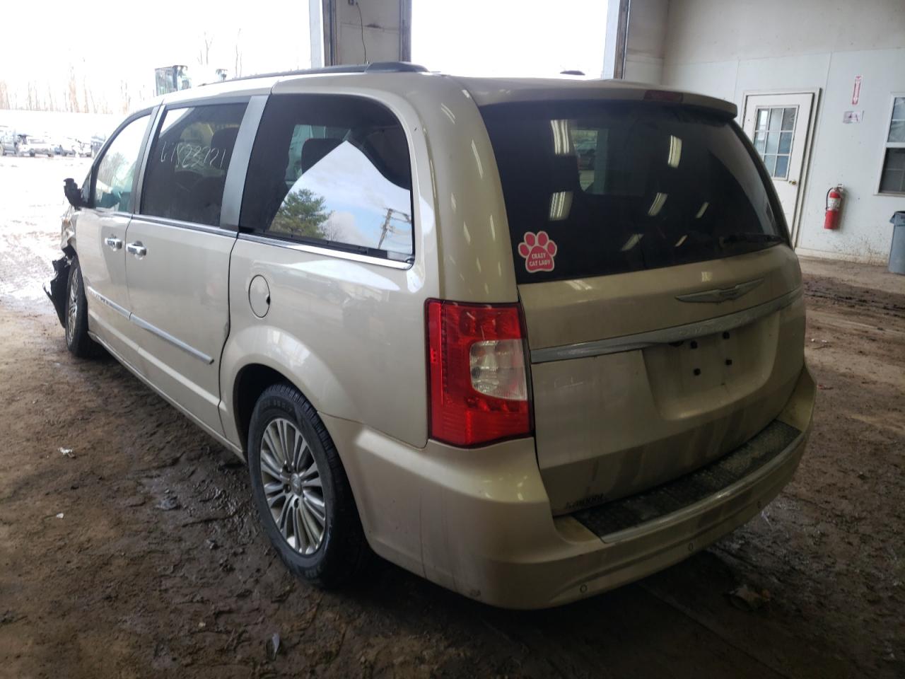 Photo 3 from auction – 2013 CHRYSLER TOWN & COU with VIN 2C4RC1CG9DR818142