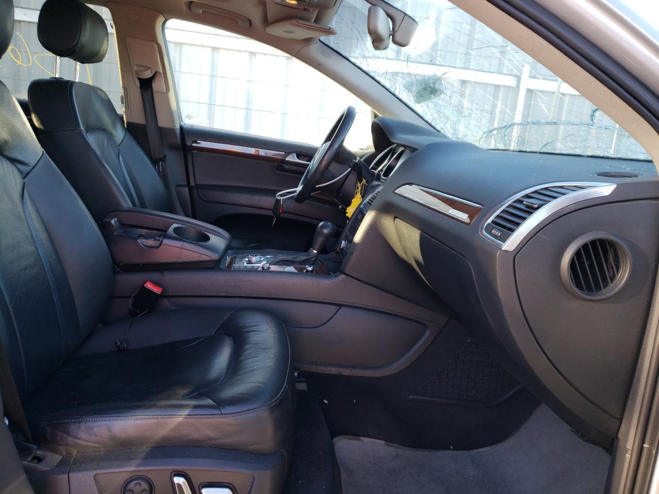 Photo 5 from auction – 2011 AUDI Q7 PREMIUM with VIN WA1LMAFE6BD003954