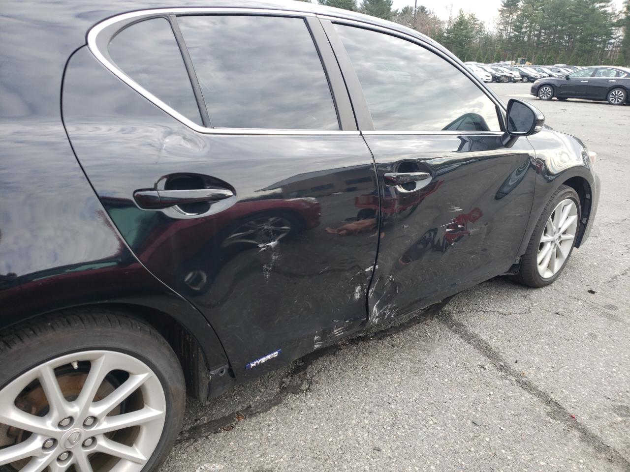 Photo 18 from auction – 2013 LEXUS CT 200 with VIN JTHKD5BH5D2141586