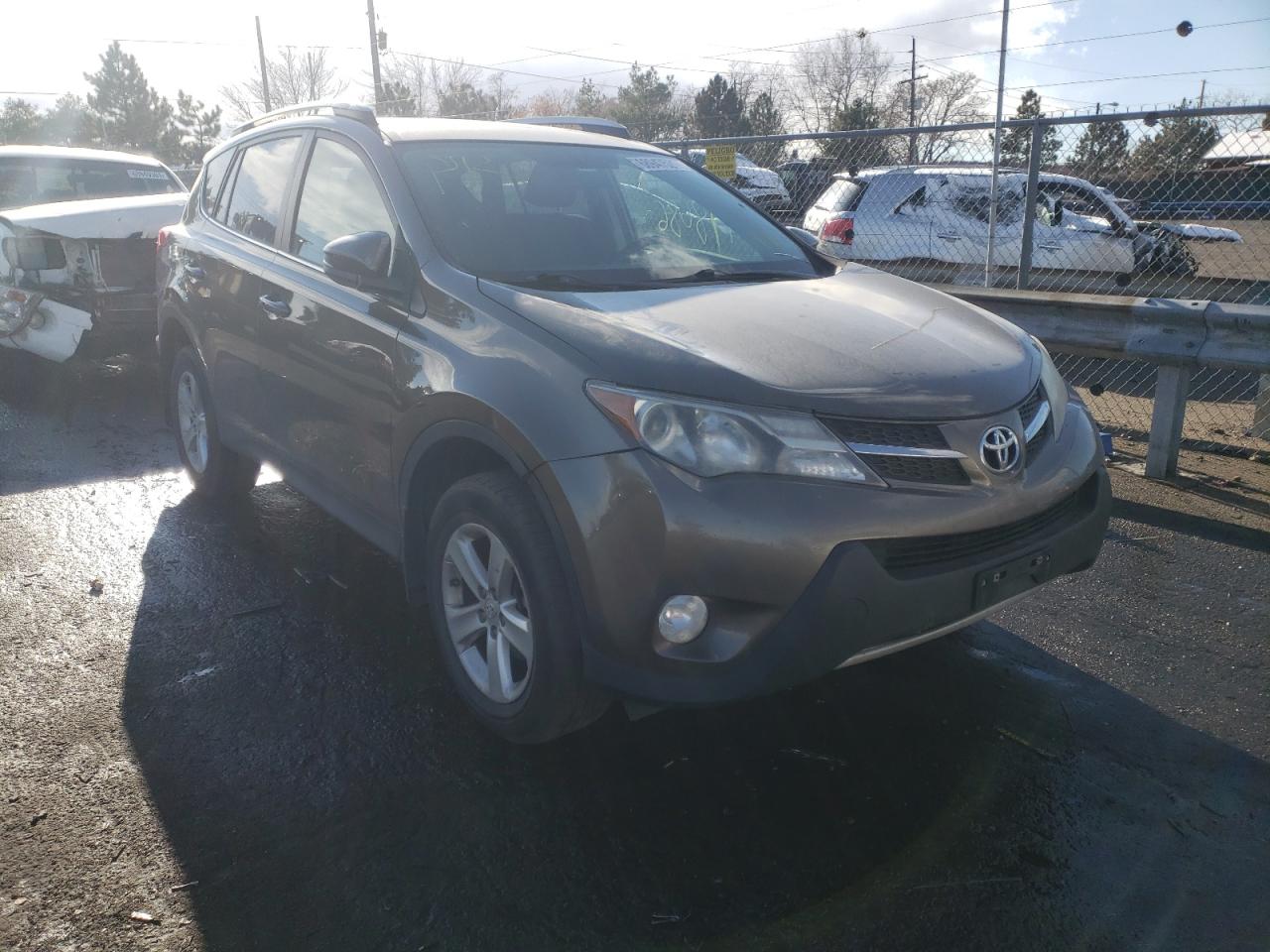 TOYOTA RAV4 XLE 2013 with VIN 2T3RFREV2DW001733 - Photo from auction
