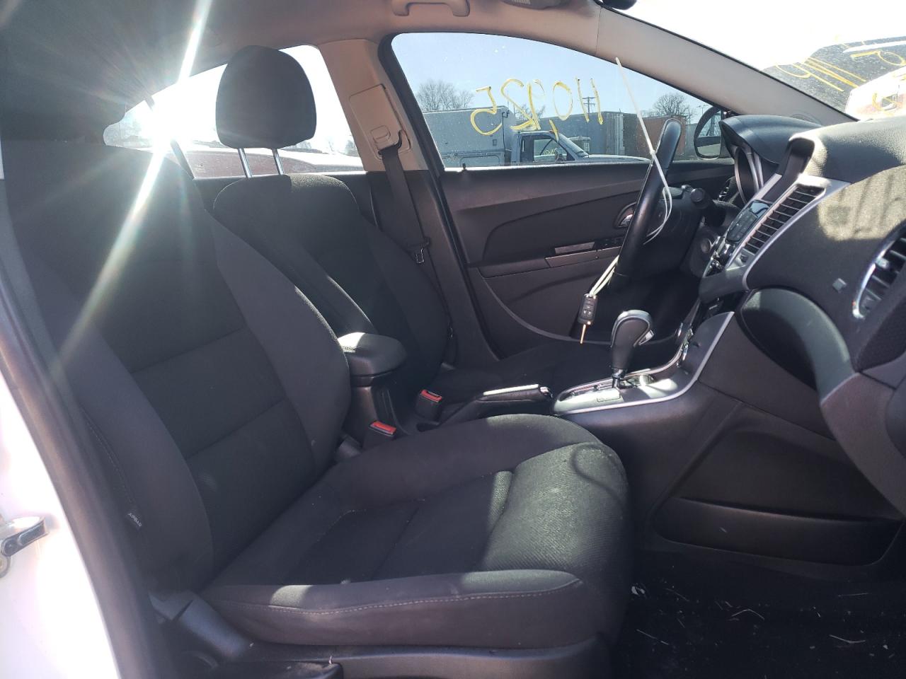 Photo 5 from auction – 2014 CHEVROLET CRUZE LT with VIN 1G1PC5SB5E7176986