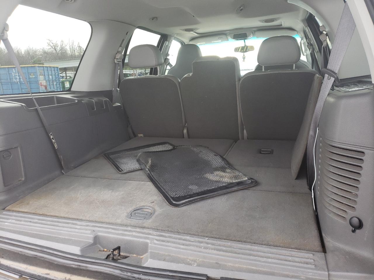 Photo 9 from auction – 2003 FORD EXPEDITION with VIN 1FMFU15L33LB14273