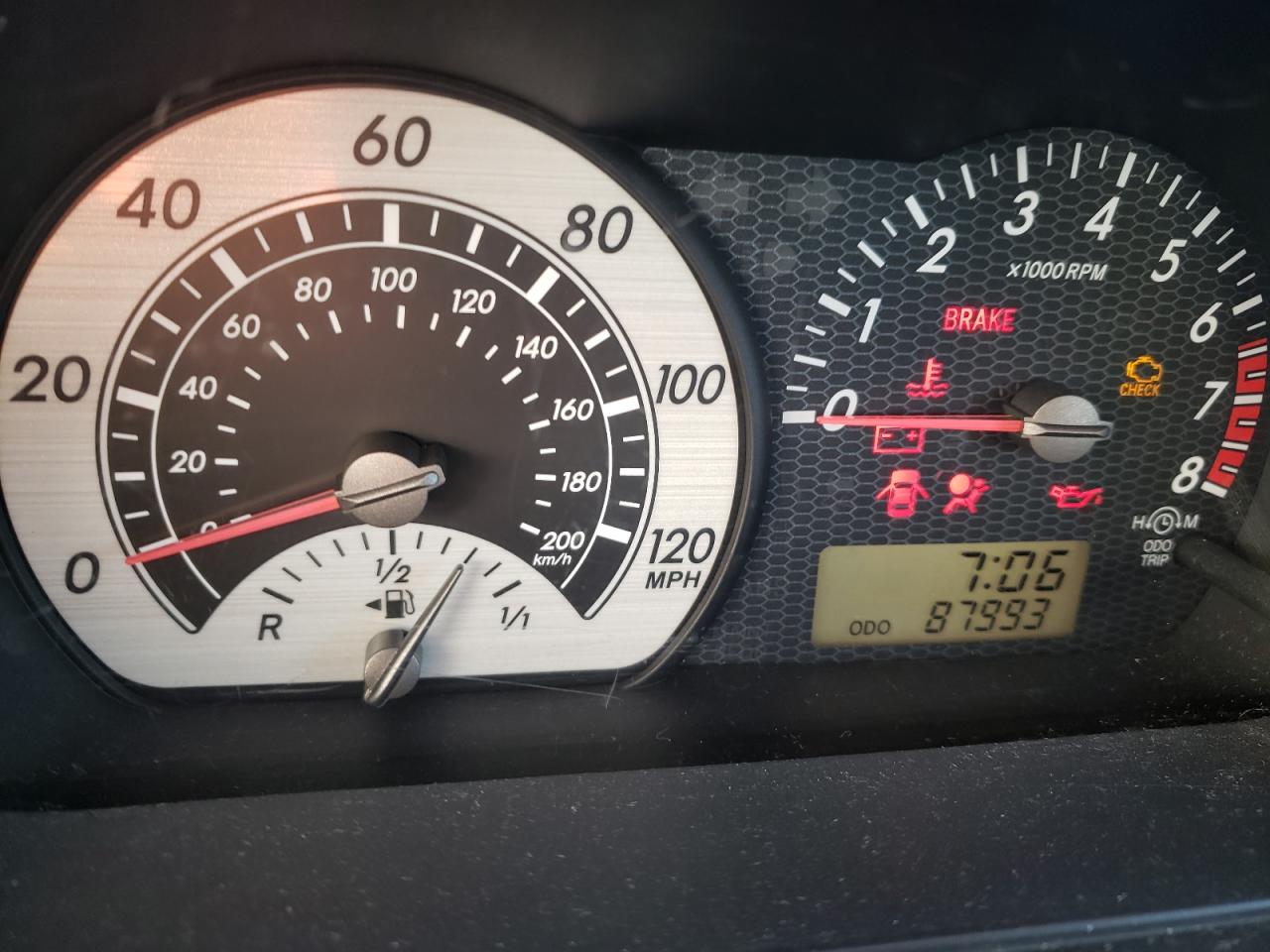 Photo 8 from auction – 2006 TOYOTA SCION XA with VIN JTKKT604660167843