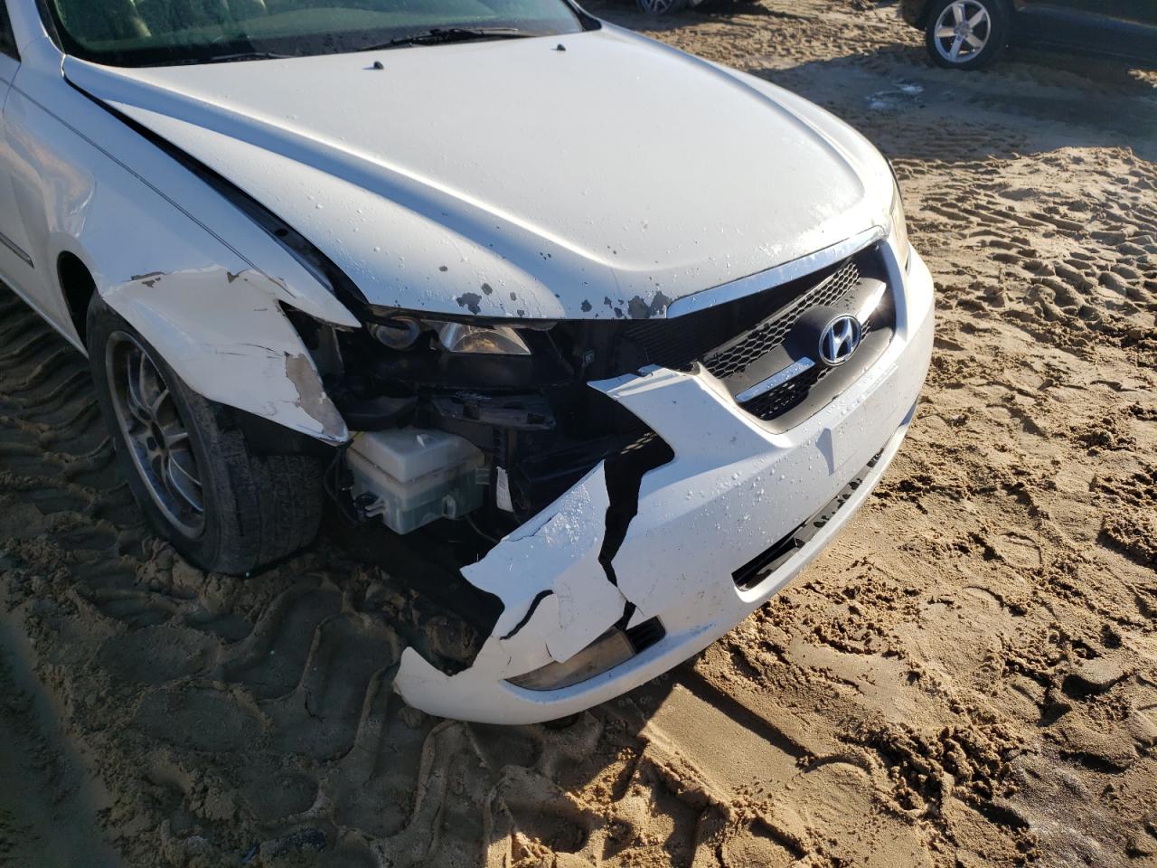 Photo 9 from auction – 2008 HYUNDAI SONATA SE with VIN 5NPEU46F68H353449