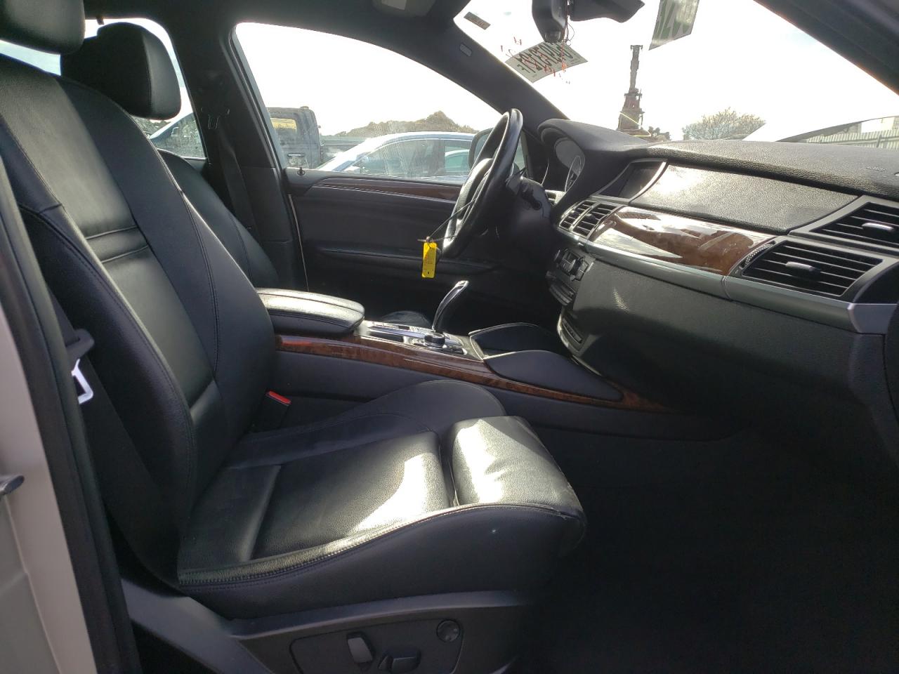 Photo 5 from auction – 2011 BMW X6 XDRIVE5 with VIN 5UXFG8C57BLZ96120