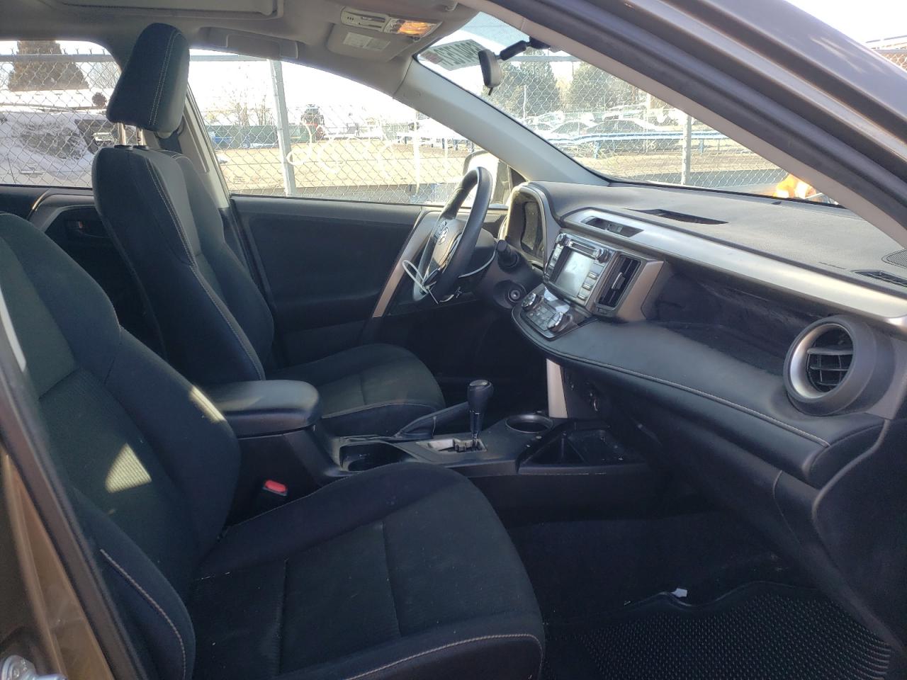 Photo 5 from auction – 2013 TOYOTA RAV4 XLE with VIN 2T3RFREV2DW001733