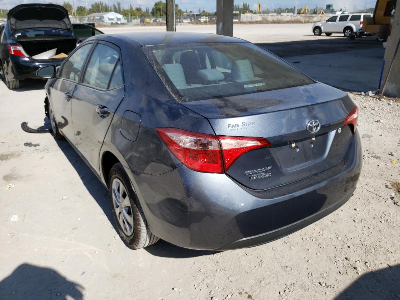 Photo 3 from auction – 2018 TOYOTA COROLLA L with VIN 2T1BURHE4JC011754