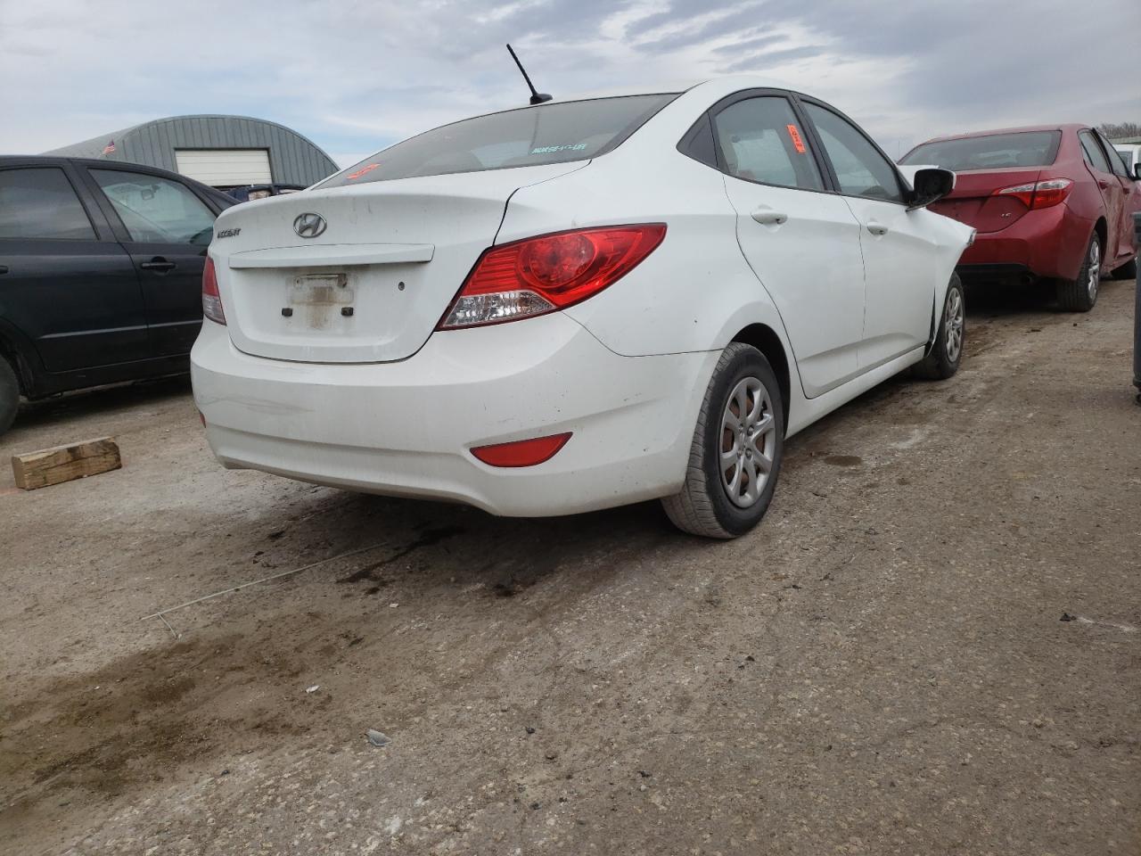 Photo 4 from auction – 2014 HYUNDAI ACCENT GLS with VIN KMHCT4AE9EU606690
