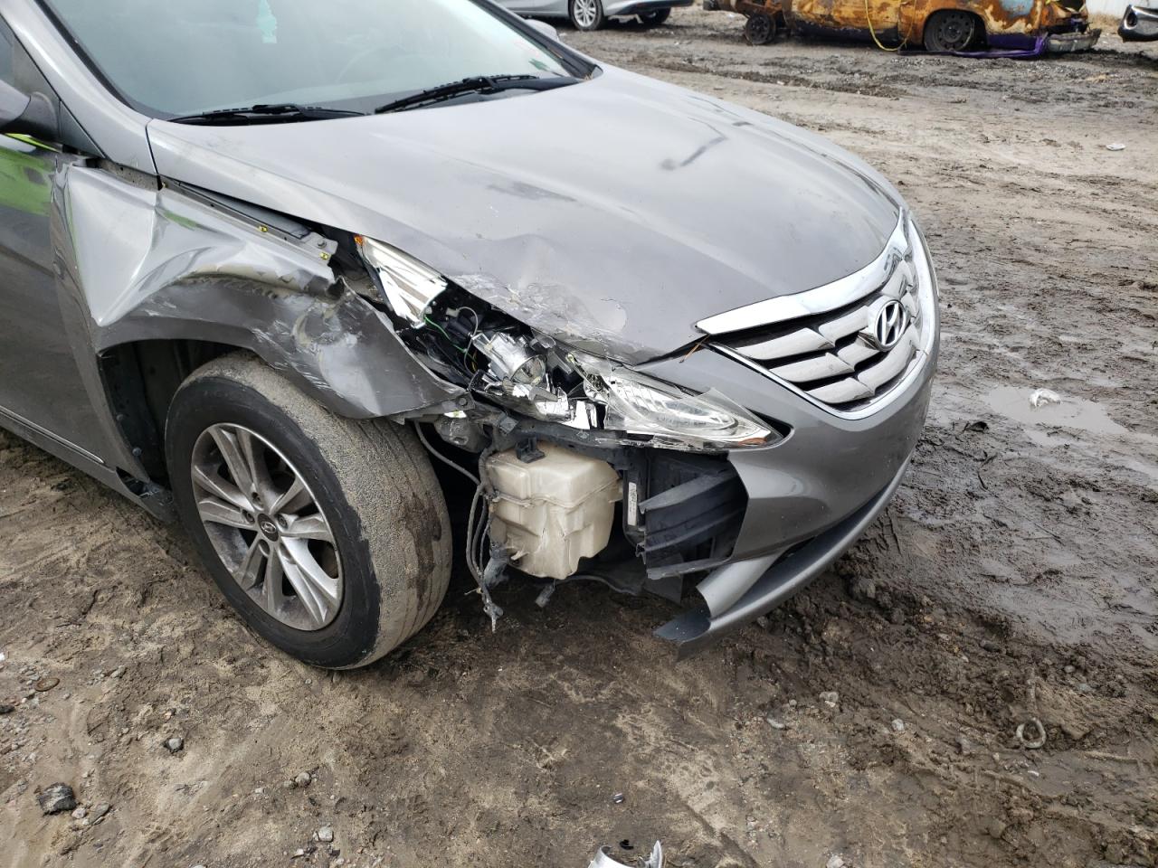 Photo 9 from auction – 2011 HYUNDAI SONATA SE with VIN 5NPEC4AC0BH098420
