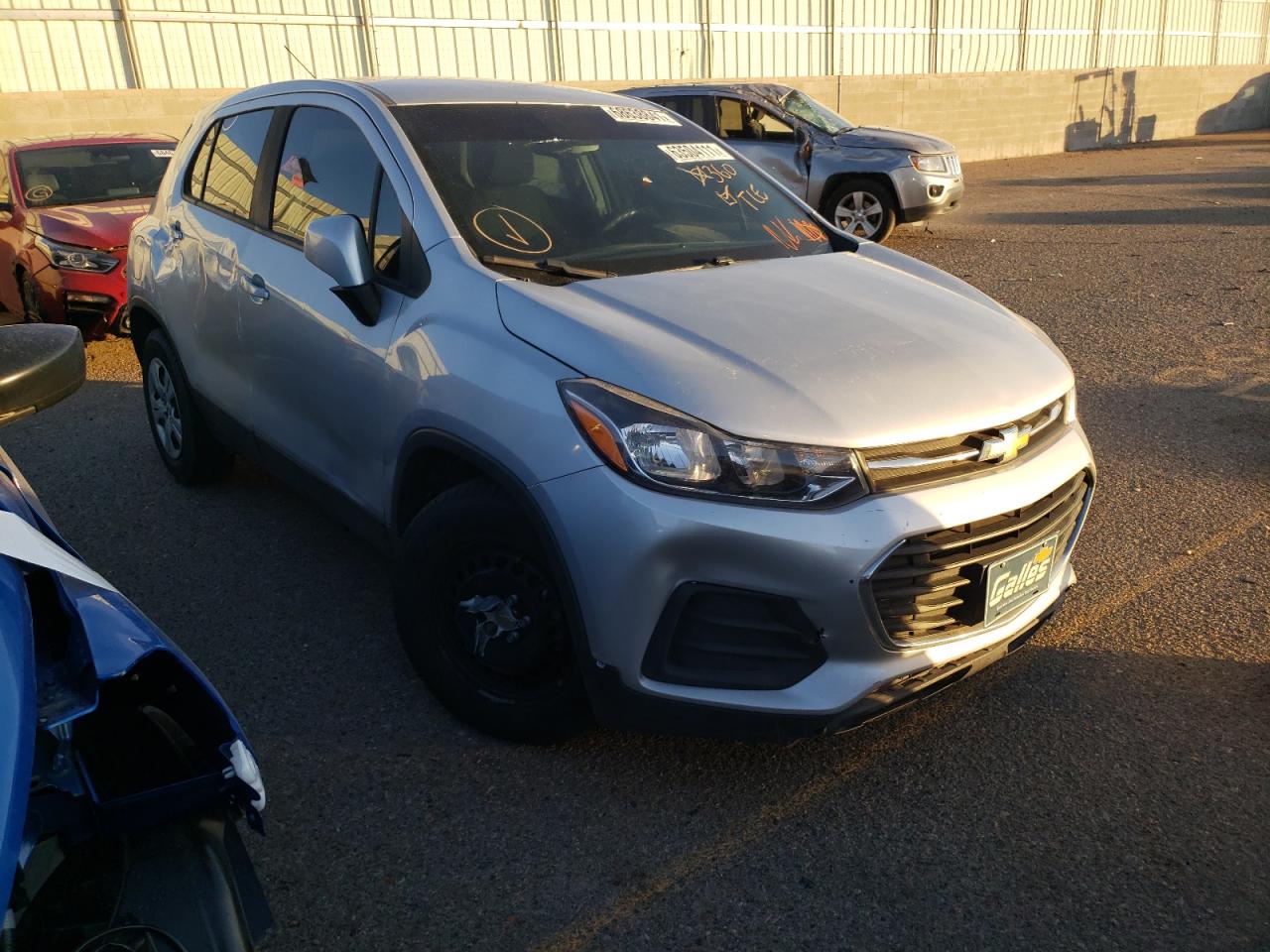 CHEVROLET TRAX LS 2017 with VIN 3GNCJKSB0HL249926 - Photo from auction