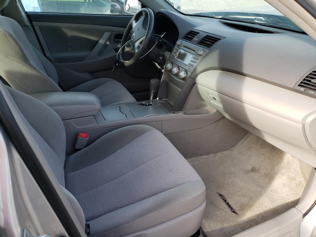 Photo 6 from auction – 2010 TOYOTA CAMRY BASE with VIN 4T4BF3EK6AR055390