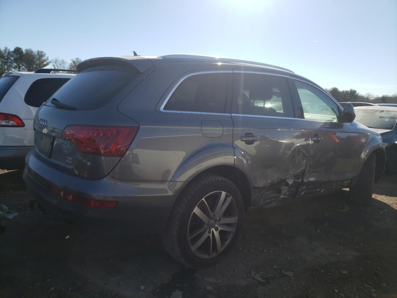 Photo 4 from auction – 2010 AUDI Q7 PREMIUM with VIN WA1LYAFE6AD005769