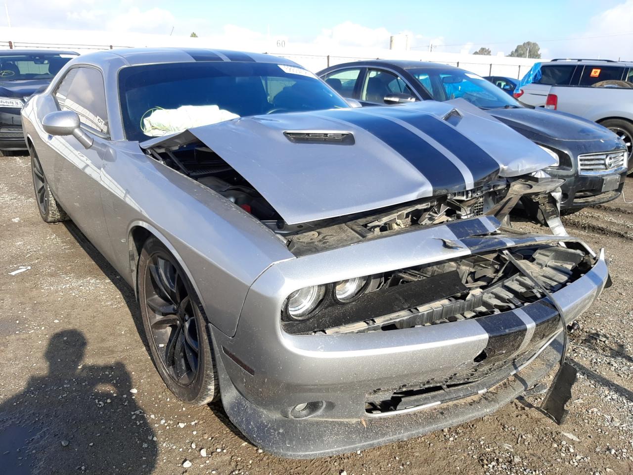 DODGE CHALLENGER 2016 with VIN 2C3CDZBT1GH289512 - Photo from auction