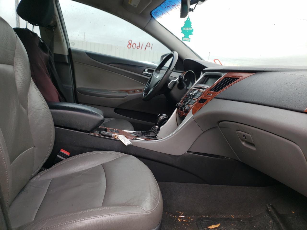 Photo 5 from auction – 2011 HYUNDAI SONATA SE with VIN 5NPEC4AC0BH098420