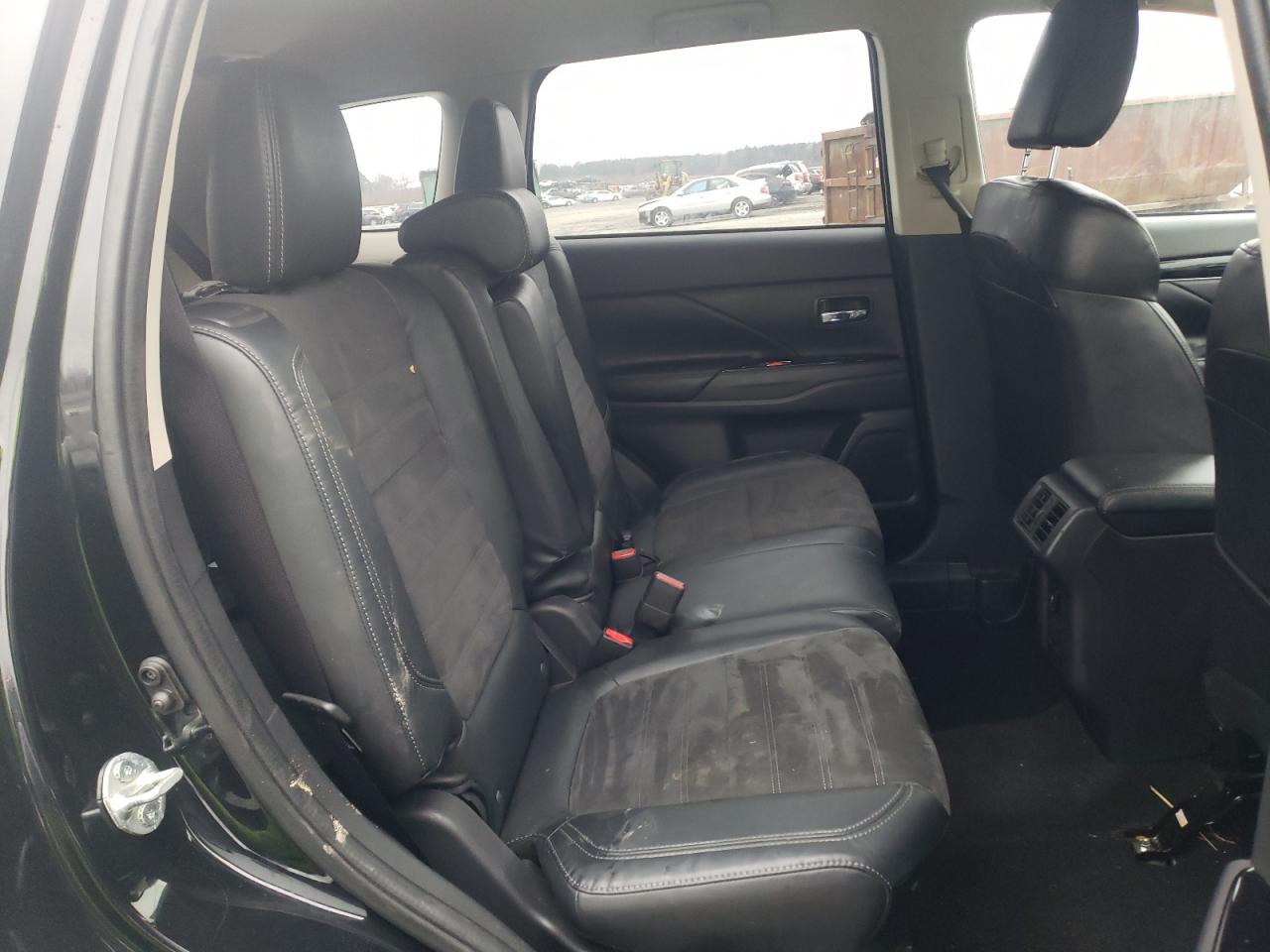 Photo 6 from auction – 2019 MITSUBISHI OUTLANDER with VIN JA4AD3A30KZ008756