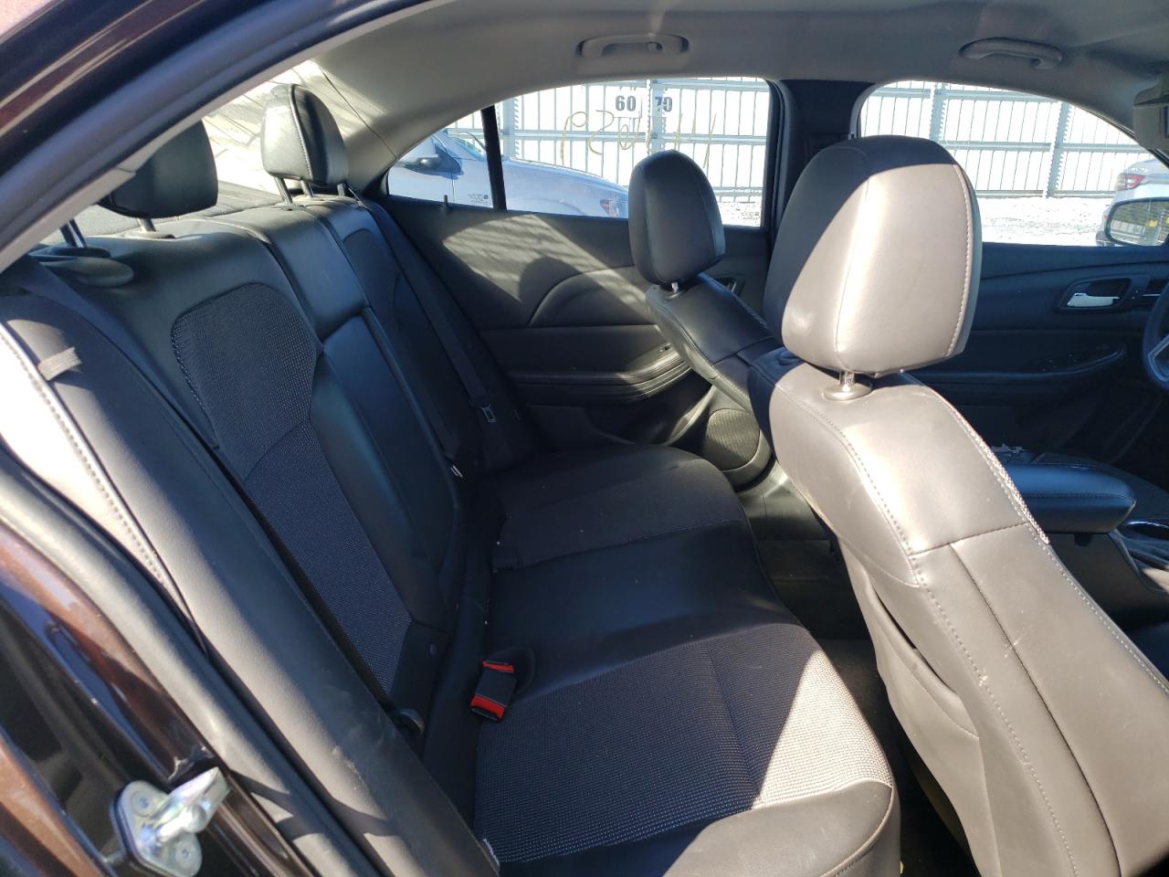 Photo 6 from auction – 2015 CHEVROLET MALIBU 1LT with VIN 1G11C5SL1FF247963