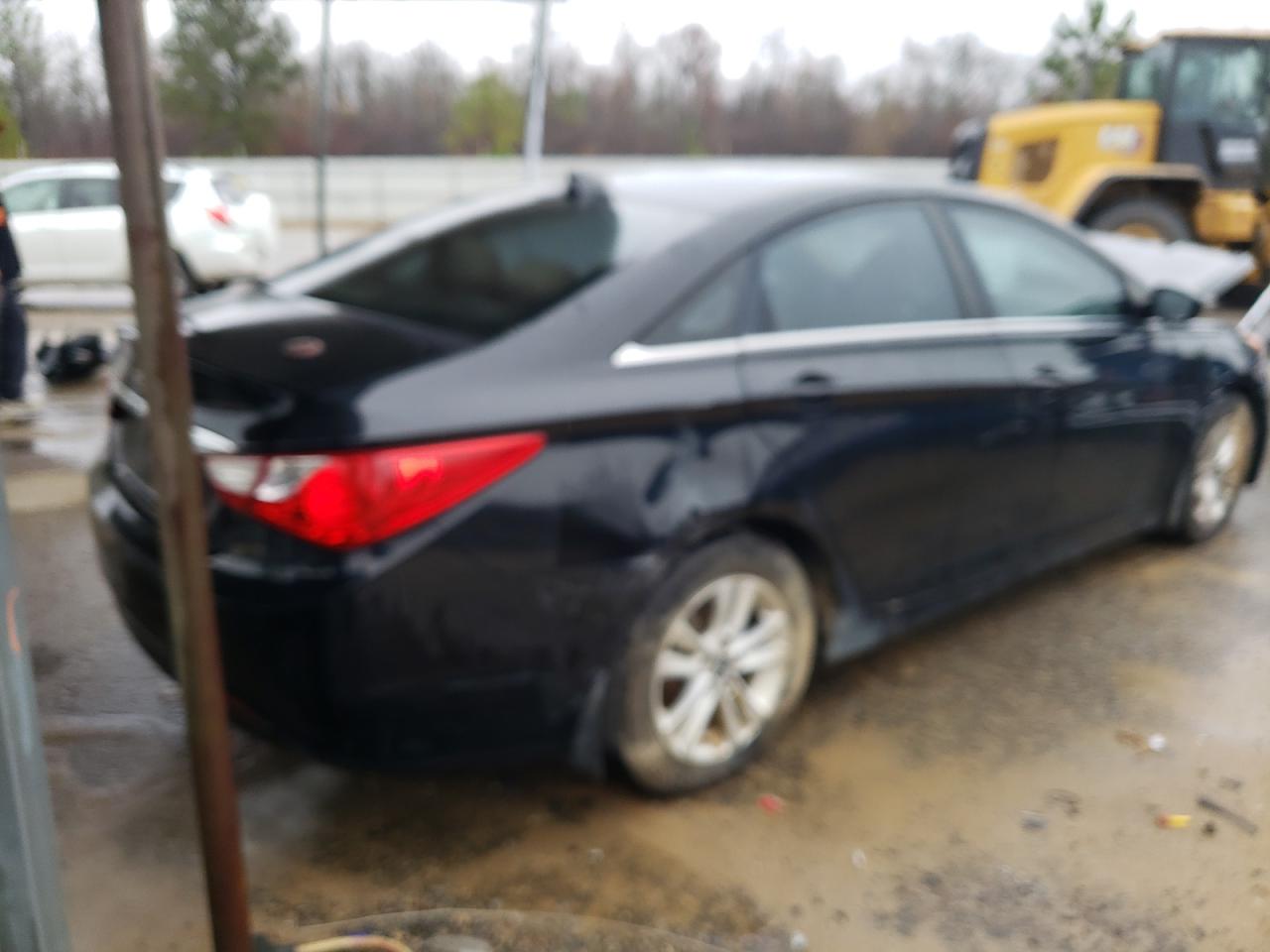Photo 4 from auction – 2013 HYUNDAI SONATA GLS with VIN 5NPEB4AC7DH793032