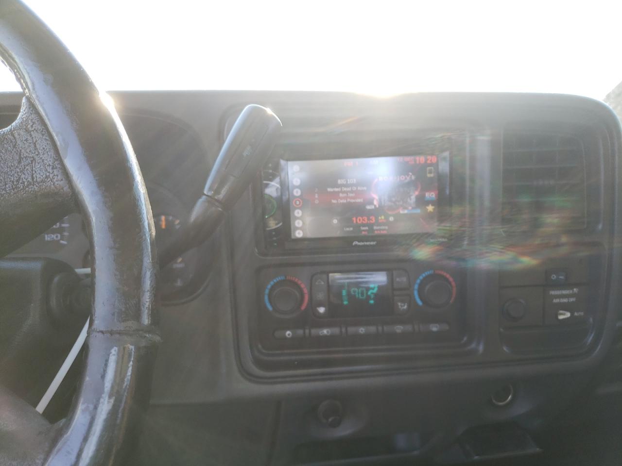 Photo 9 from auction – 2003 CHEVROLET SILVERADO with VIN 2GCEC19TX31257790