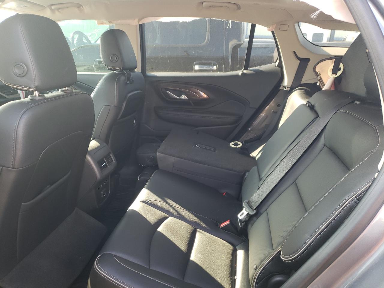 Photo 6 from auction – 2019 GMC TERRAIN DE with VIN 3GKALSEX5KL342759