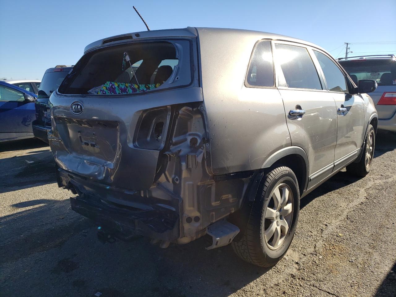 Photo 4 from auction – 2012 KIA SORENTO BA with VIN 5XYKT4A17CG239283